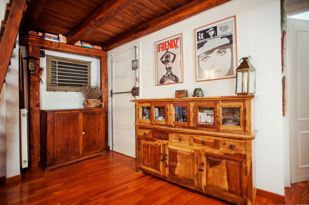 A Secret Corner Apartment Rom